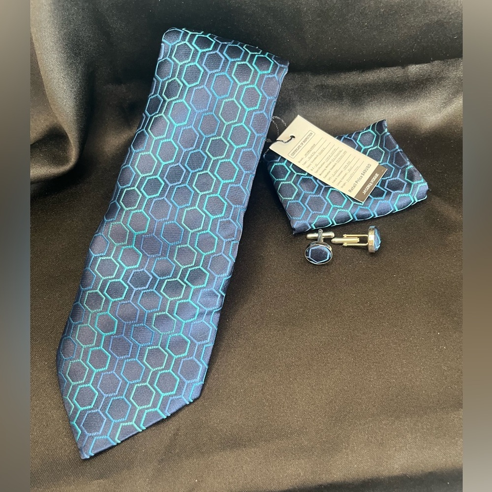 Elegant Blue and Green Geometric Tie Set